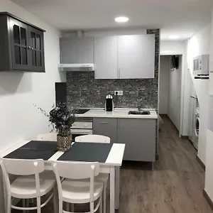 Alojamiento Karina Apartamento Les