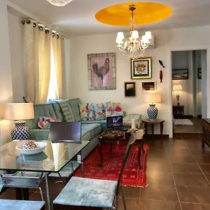 Con Terraza,a 100m Playa Costilla Y Frente Al Castillo Apartamento